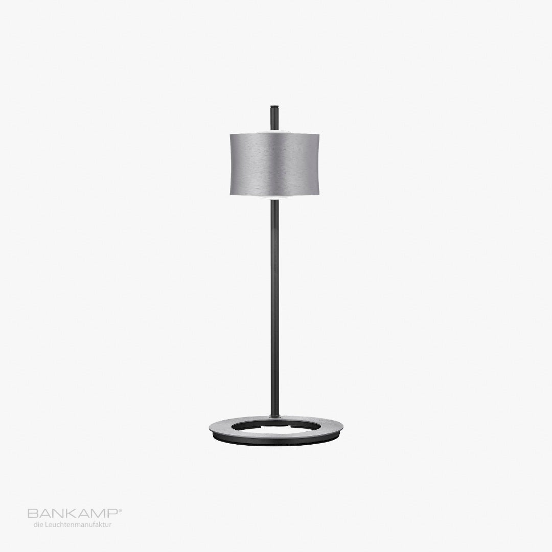 Nickel matt mit Chrom abgesetzt, Bankamp-impulse-tischleuchte_Nickel matt mit Chrom abgesetzt.jpg