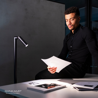 Anthrazit matt eloxiert, Bankamp-point-stehleuchte_Anthrazit matt eloxiert.jpg