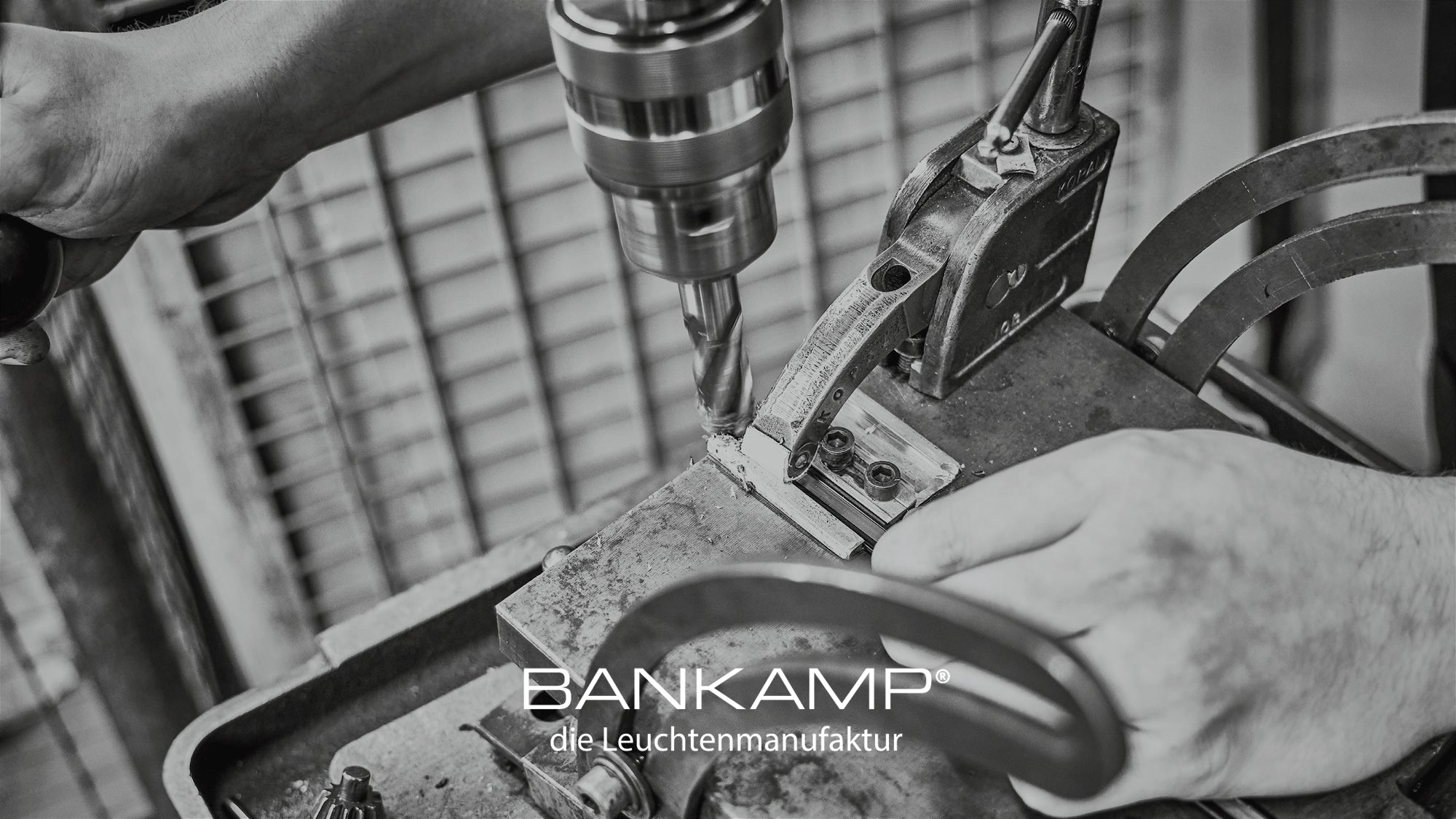 custom-slideshow-image-desktop-block_HfUzgD