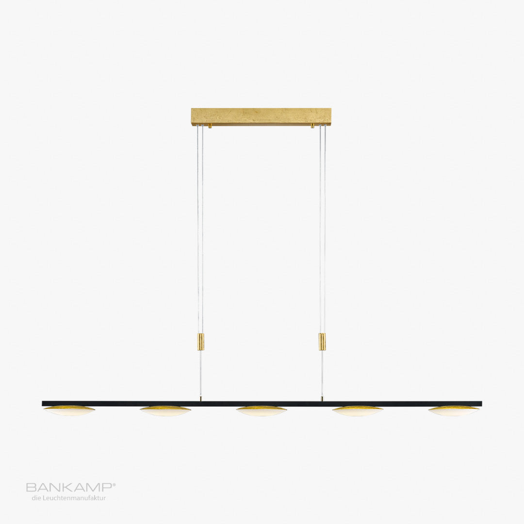 Blattgoldoptik mit schwarz abgesetzt, Bankamp-pureup-pendelleuchte_Blattgoldoptik mit schwarz abgesetzt.jpg