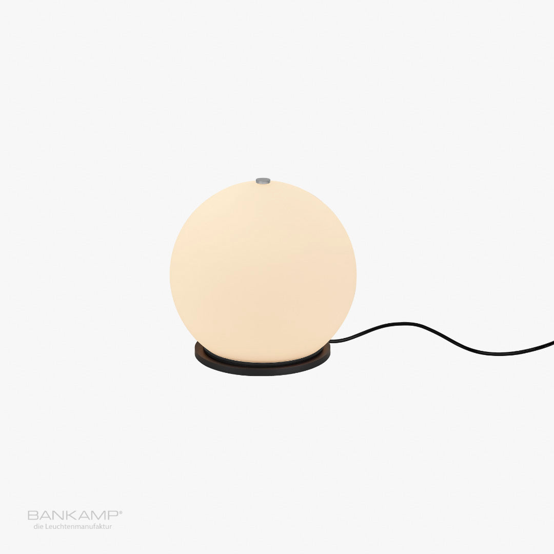 Alu matt, Bankamp-globe-tischleuchte_Alu matt.jpg