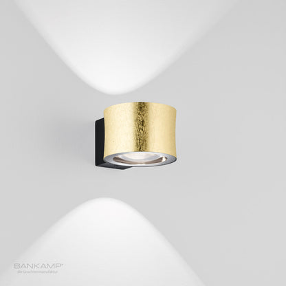 Blattgoldoptik mit schwarz abgesetzt, Bankamp-impulse-wandleuchte_Blattgoldoptik mit schwarz abgesetzt.jpg